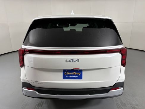 New 2026 Kia Carnival FWD image 7