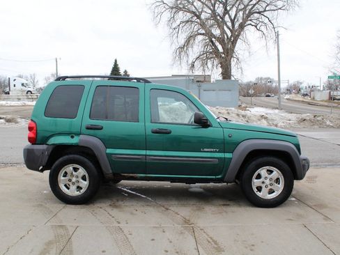 Used 2004 Jeep Liberty Sport w/ PWR Convenience Group image 3
