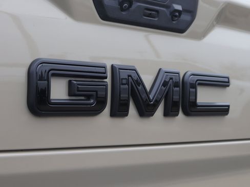 Used 2022 GMC Sierra 1500 Elevation w/ X31 Off-Road Package image 36