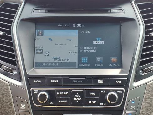 Used 2018 Hyundai Santa Fe Sport w/ 2.4L Tech Package 04 AWD/4WD image 15