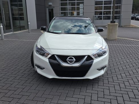 Used 2017 Nissan Maxima 3.5 SL image 2