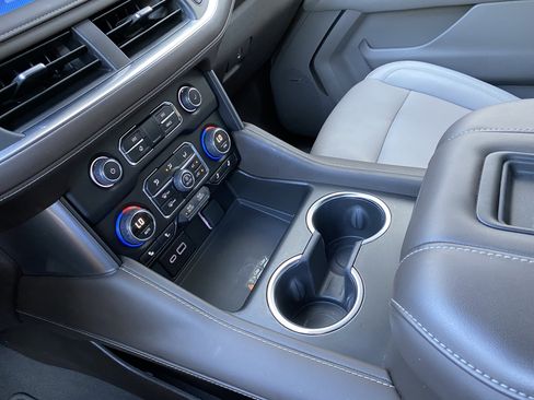 Used 2023 Chevrolet Tahoe LT w/ Luxury Package RWD image 26