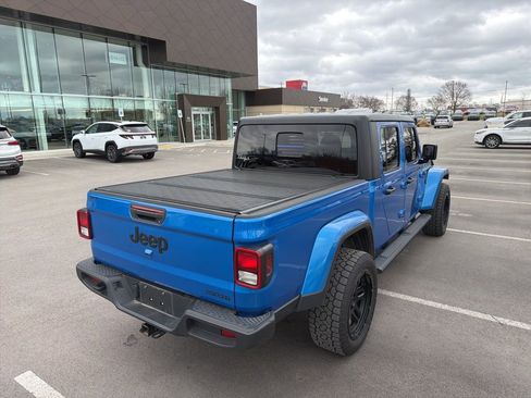 Used 2021 Jeep Gladiator Sport image 10
