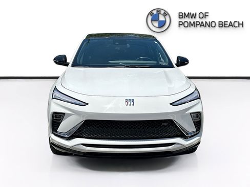 Used 2024 Buick Envista Sport Touring w/ Convenience I Package image 2