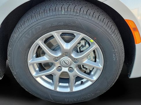 New 2026 Chrysler Voyager LX image 7