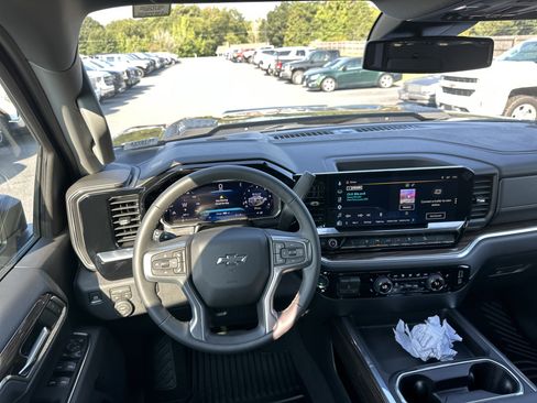 Used 2026 Chevrolet Silverado 2500 LT w/ Trail Boss Package AWD/4WD image 23
