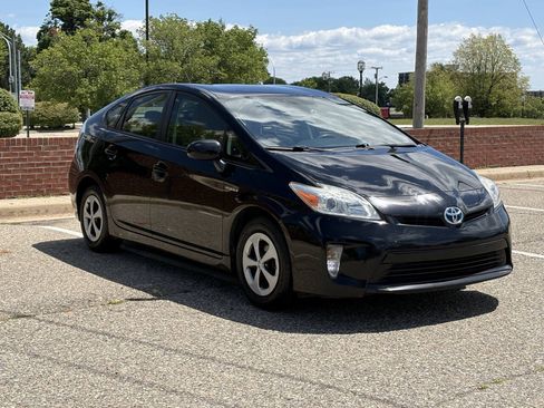 Used 2012 Toyota Prius Three FWD image 6