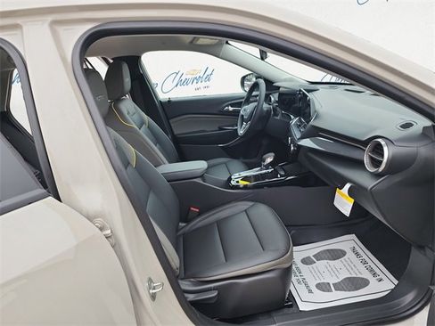 New 2026 Chevrolet Trax ACTIV w/ Driver Confidence Package image 13