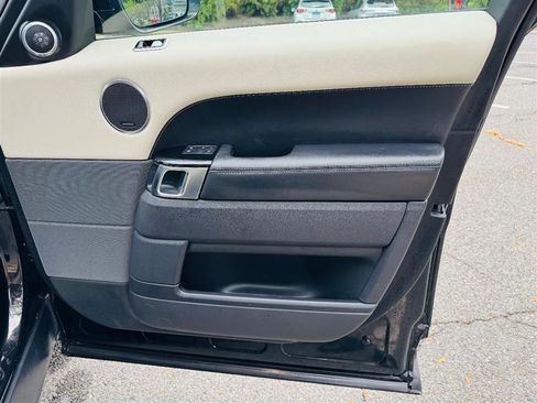 Used 2019 Land Rover Range Rover Sport HSE Dynamic image 29