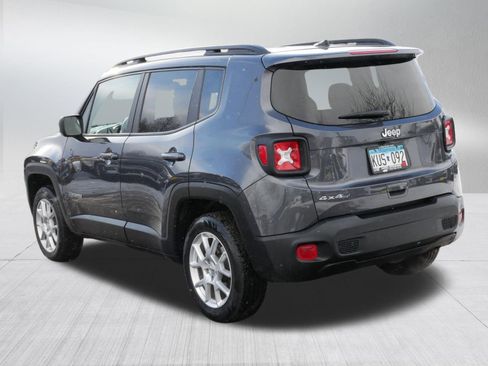 Used 2023 Jeep Renegade Latitude w/ Premium Group image 5