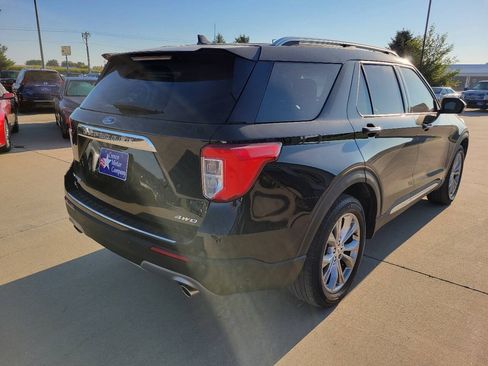 Used 2022 Ford Explorer Limited AWD/4WD image 4