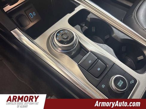 Used 2021 Ford Explorer XLT image 18