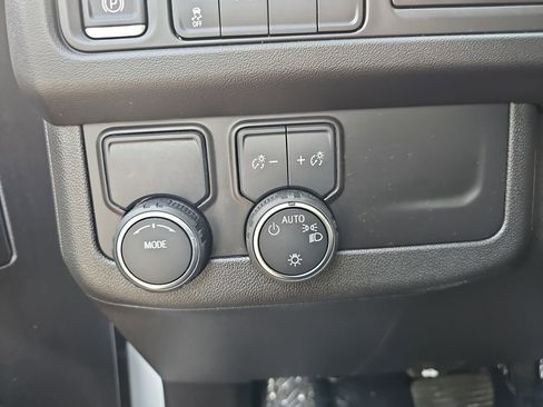 Used 2024 Chevrolet Tahoe LS image 26