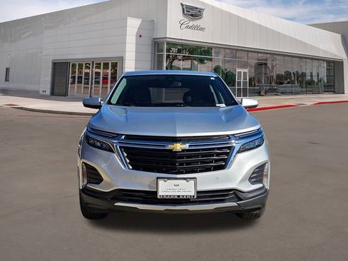 Used 2022 Chevrolet Equinox LT image 2