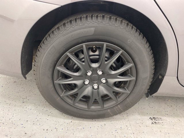 Used 2016 Toyota Camry LE FWD image 7