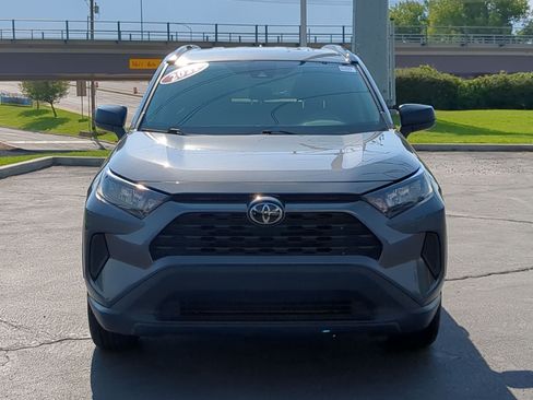 Used 2021 Toyota RAV4 LE w/ Carpet Mat Package (TMS) AWD/4WD image 9