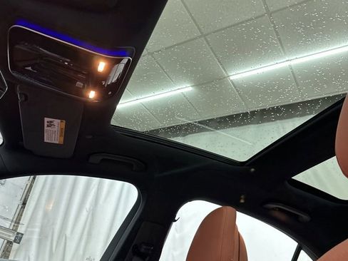 Used 2025 Mercedes-Benz C 300 Sedan image 19