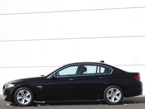 Used 2012 BMW 528i xDrive Sedan AWD/4WD image 4