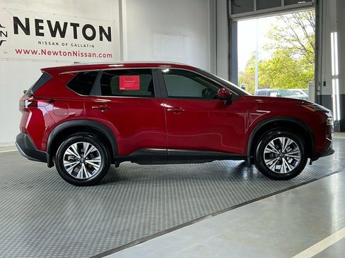 Used 2023 Nissan Rogue SV w/ SV Premium B Package image 26