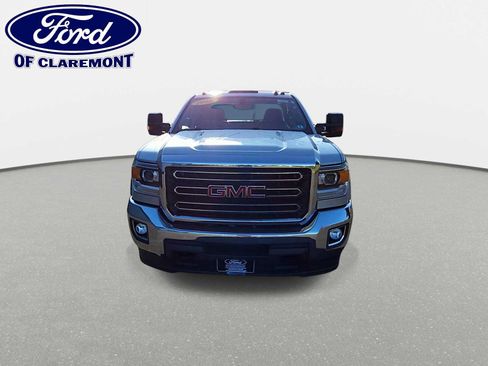 Used 2016 GMC Sierra 2500 SLE w/ SLE Preferred Package AWD/4WD image 3