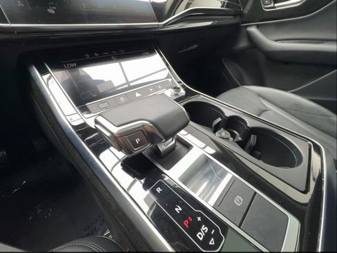 Used 2023 Audi Q7 2.0T Premium w/ Convenience Package AWD/4WD image 46