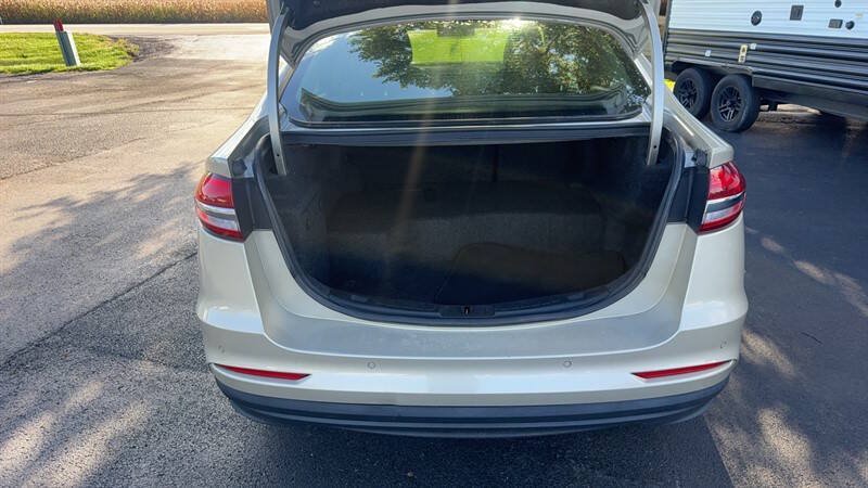 Used 2019 Ford Fusion SE FWD image 7