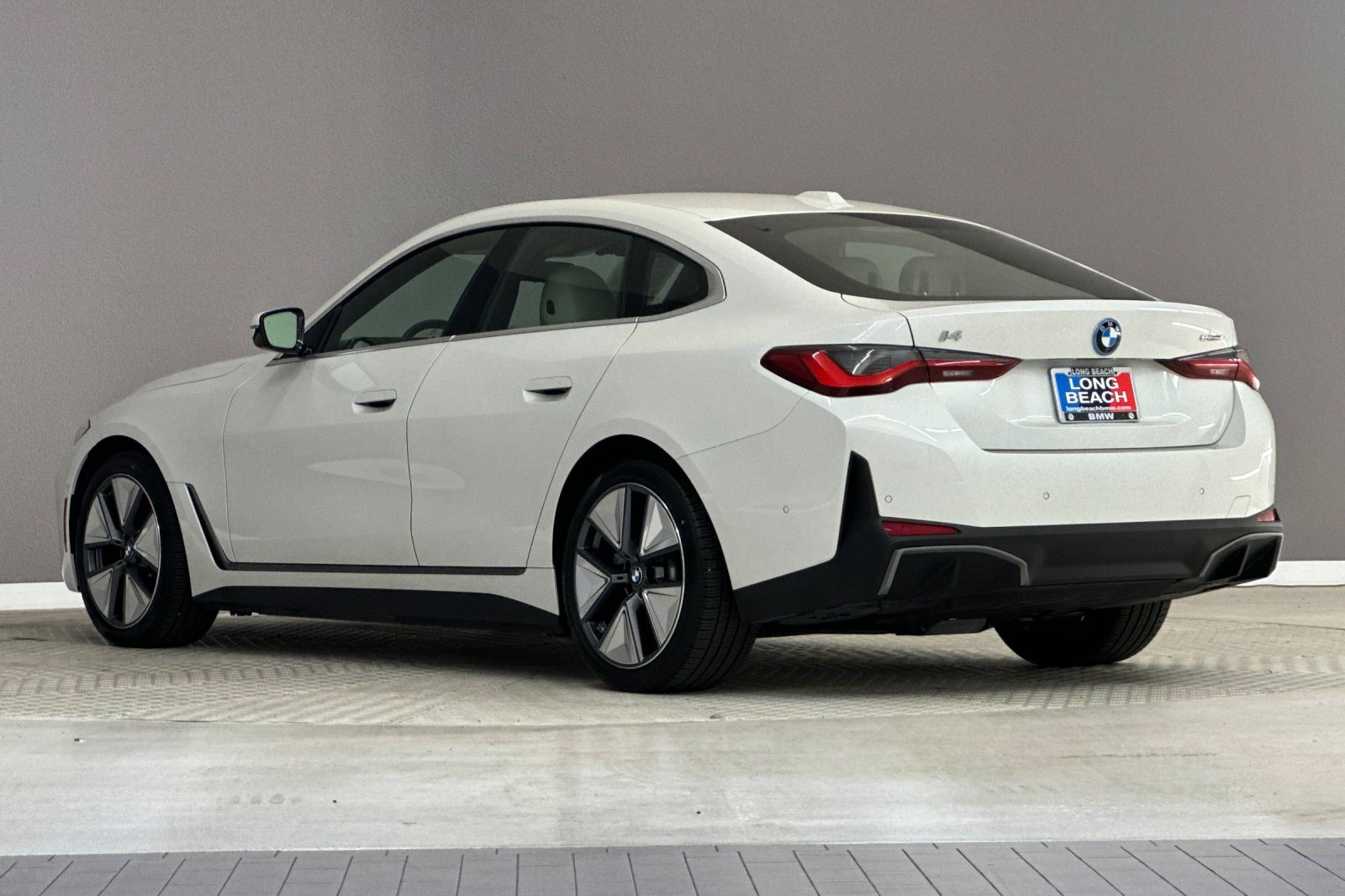 Certified 2023 BMW i4 eDrive40 w/ Premium Package RWD image 3