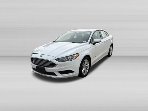 Used 2018 Ford Fusion SE FWD image 11