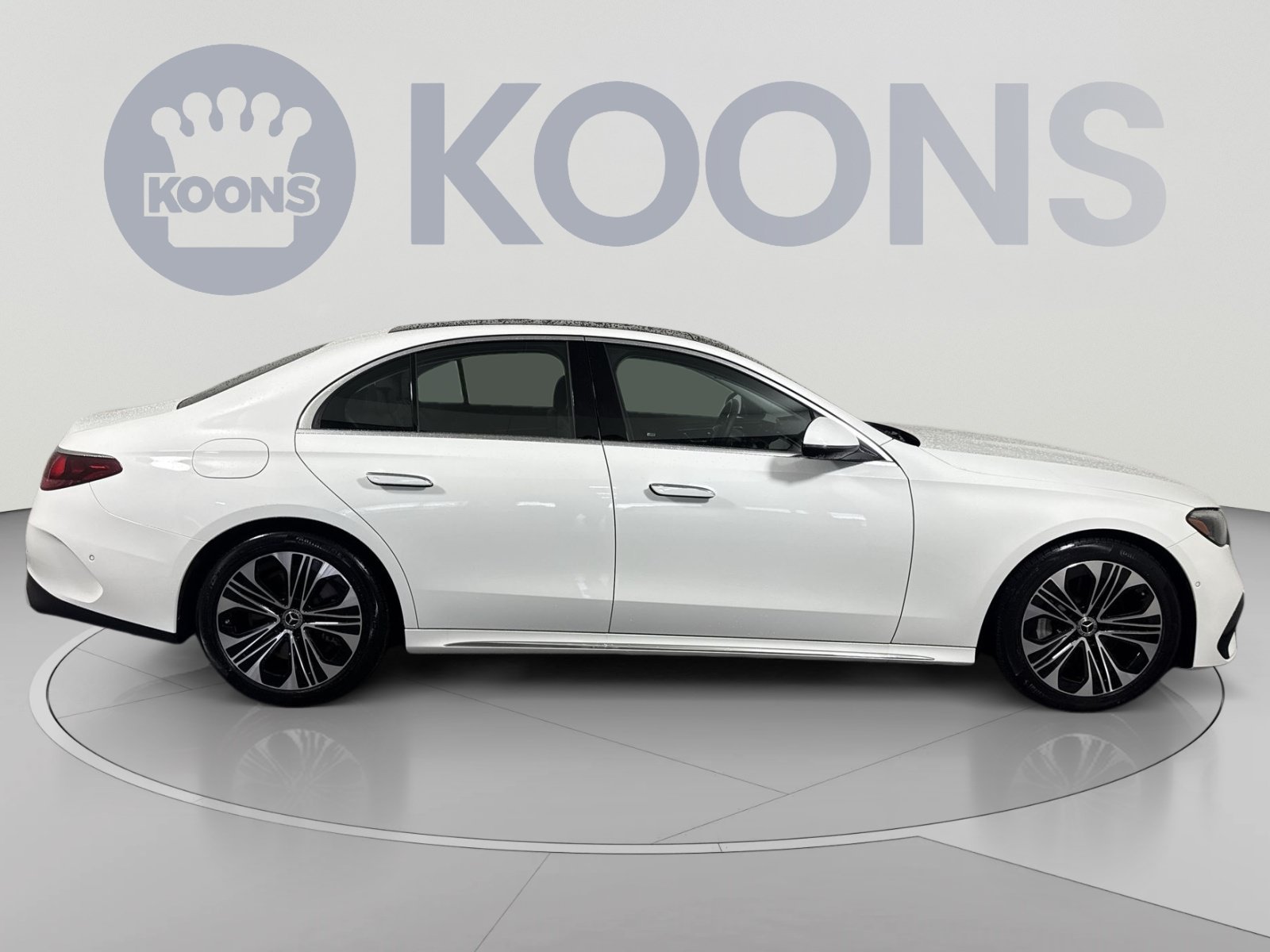 Used 2025 Mercedes-Benz E 450 4MATIC Sedan image 8