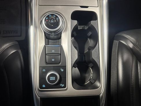 Used 2020 Ford Explorer Platinum w/ Premium Technology Package AWD/4WD image 38