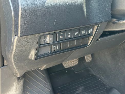 Used 2022 Toyota Tundra SR5 w/ Convenience Package RWD image 6