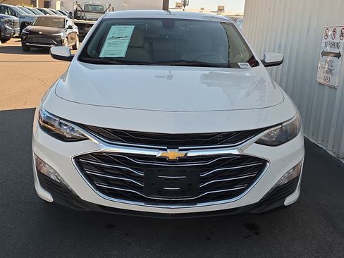 Used 2022 Chevrolet Malibu LT image 2