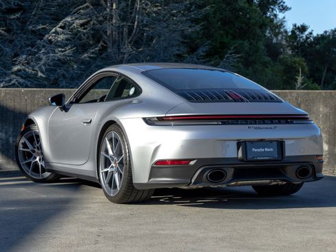 Certified 2025 Porsche 911 Carrera T RWD image 3