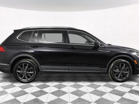Used 2023 Volkswagen Tiguan SE image 13