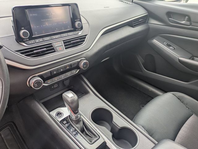 Used 2024 Nissan Altima 2.5 S FWD image 21