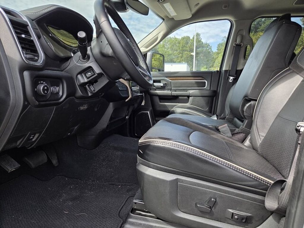 Used 2024 RAM 2500 Laramie w/ Safety Group AWD/4WD image 4