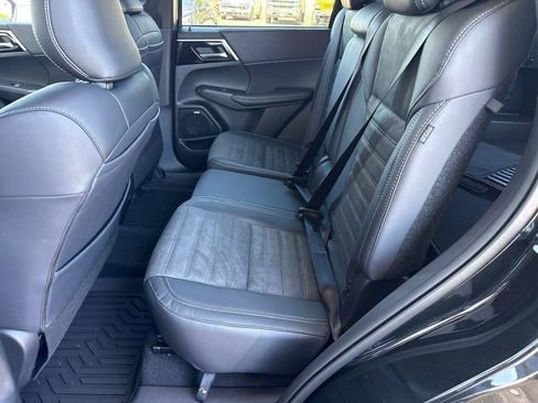 New 2026 Mitsubishi Outlander LE FWD image 26