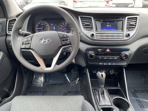 Used 2018 Hyundai Tucson SE AWD/4WD image 11