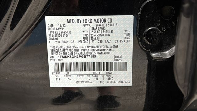 Used 2023 Ford Explorer XLT w/ Equipment Group 202A AWD/4WD image 29
