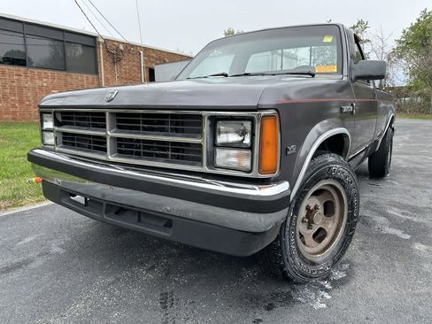 Used 1989 Dodge Dakota image 1