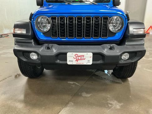Used 2024 Jeep Wrangler Unlimited Sport AWD/4WD image 15