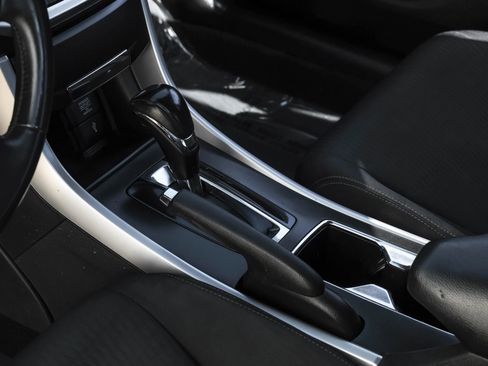 Used 2015 Honda Accord Sport image 21