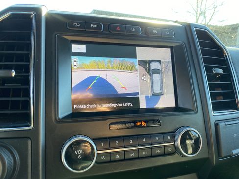 Used 2021 Ford Expedition Max Limited image 38