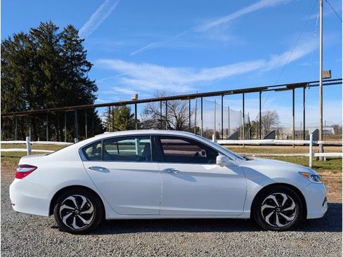 Used 2016 Honda Accord EX-L image 8