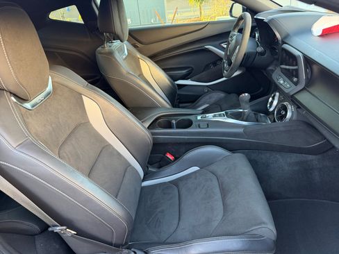 Used 2019 Chevrolet Camaro SS RWD image 30