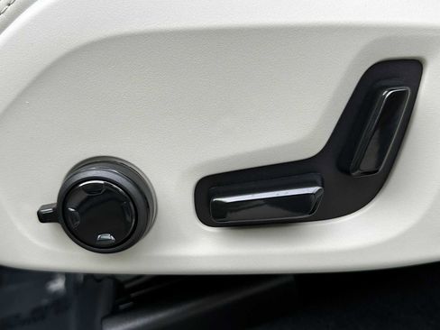 New 2025 Volvo XC60 B5 Ultra w/ Protection Package Premier image 22