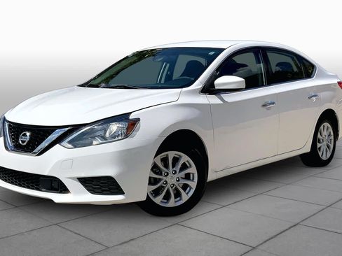 Used 2019 Nissan Sentra SV FWD image 1