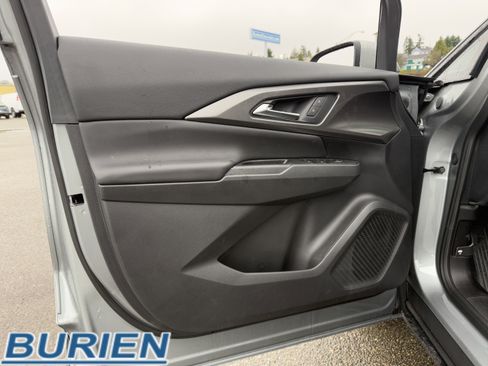 New 2026 Chevrolet Equinox EV LT image 10