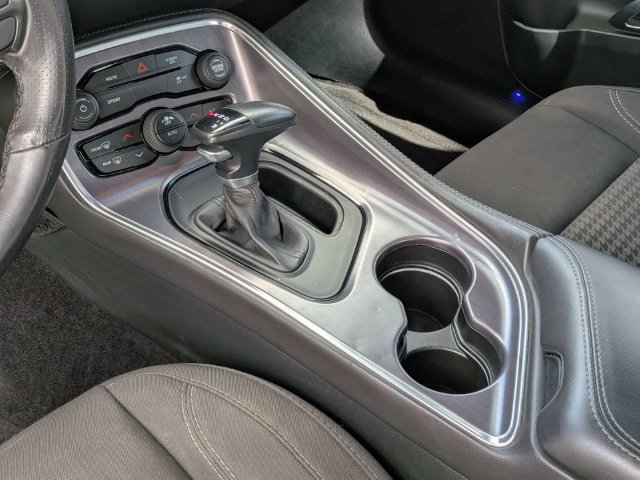Used 2018 Dodge Challenger R/T RWD image 17
