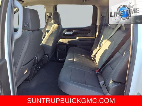 Used 2023 GMC Sierra 1500 SLE image 26